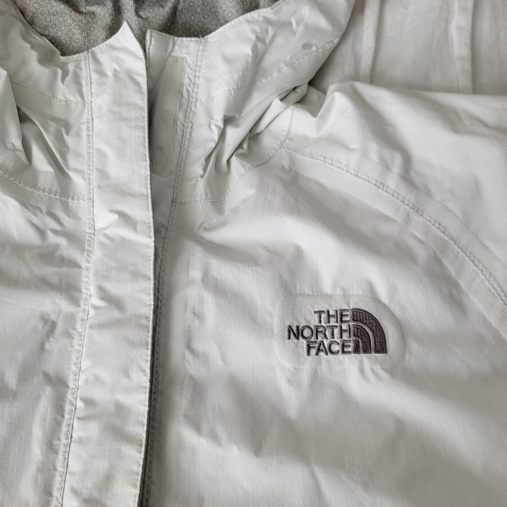 The North Face White Hyvent Waterproof Hiking Coat Rain Jacket - Picture 6 of 16